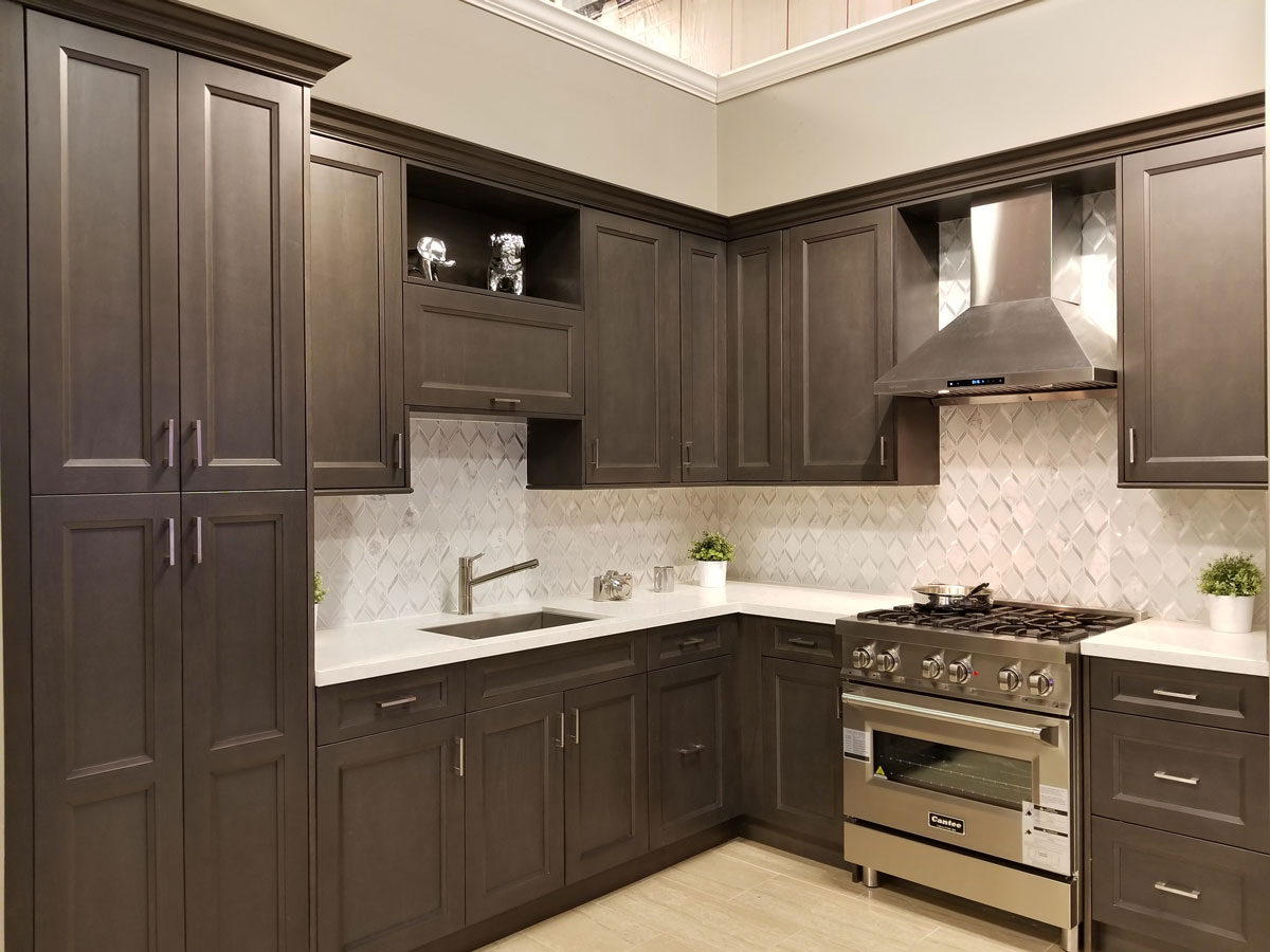 Kitchen Cabinets In Stock San Francisco Bay See This Display From Our Oakland Jack London Square Branch